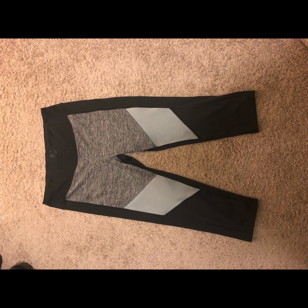 Leggings gently used